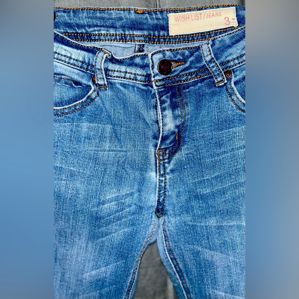 Distressed capris - Picture 3 of 3